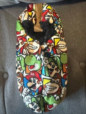 Character Slip-On One Piece Slippers - Multicolor